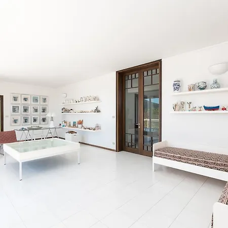 Elisabetta Luxury In *