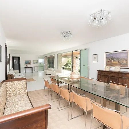 Elisabetta Luxury In Villa